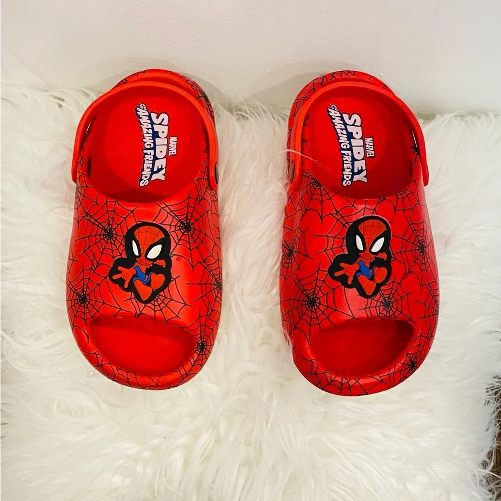 SOLD Spiderman Kids Shoes and Never used Lunch Bag Bundle Vibrant Red - Picture 3 of 6